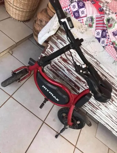 Bicicleta elétrica usada