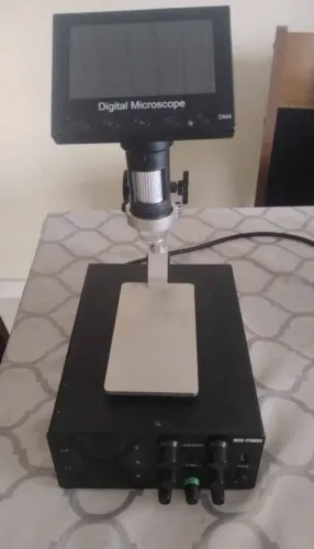 FONTE DE BANCADA E MICROSCOPIO DIGITAL SEMI-NOVO