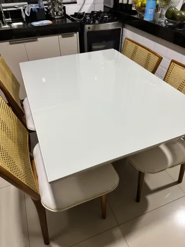 ? Mesa de Jantar com 4 Cadeiras - Tampo Branco