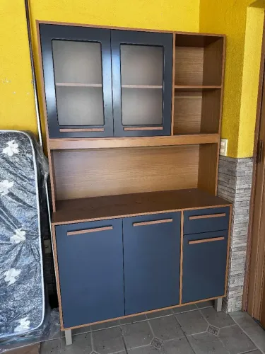 Vendo Armários de cozinha e banheiro 