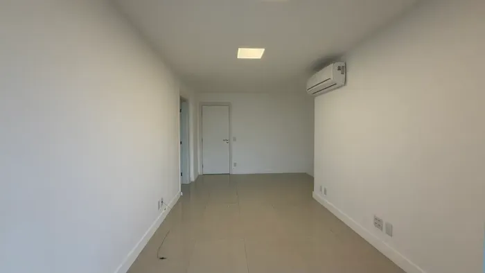 Alugo Peninsula Inside com 2 quartos em Barra da Tijuca - Rio de Janeiro - RJ