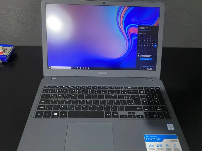 NOTEBOOK SAMSUNG ESSENTIALS E30 - i3 | 1TB | FULL HD | COMPLETO NA CAIXA