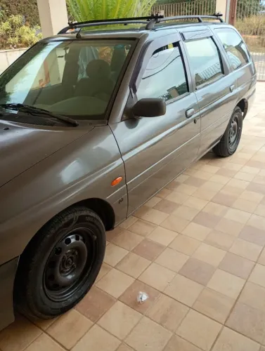 Ford Escort S.W GL 1.8i 16V 2000