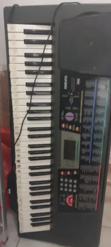 Vendo TECLADO CASIO com MIDI...usado...TROCO