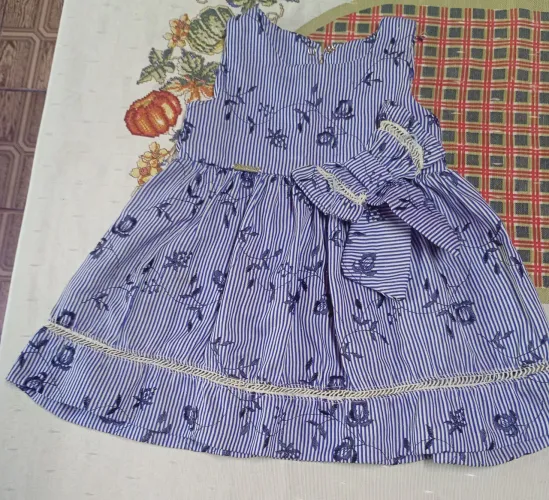 Vendo vestido infantil novo veste um ano 