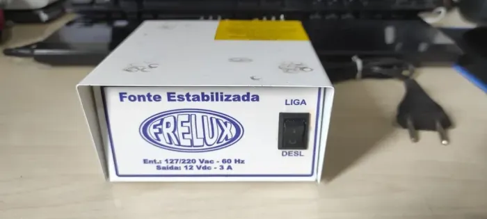 Fonte Chaveada e Estabilizada Frelux 12V - 3A - Bivolt