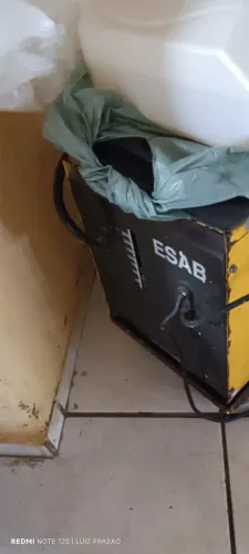 MÁQUINA de solda elétrica Esab 250 amperes