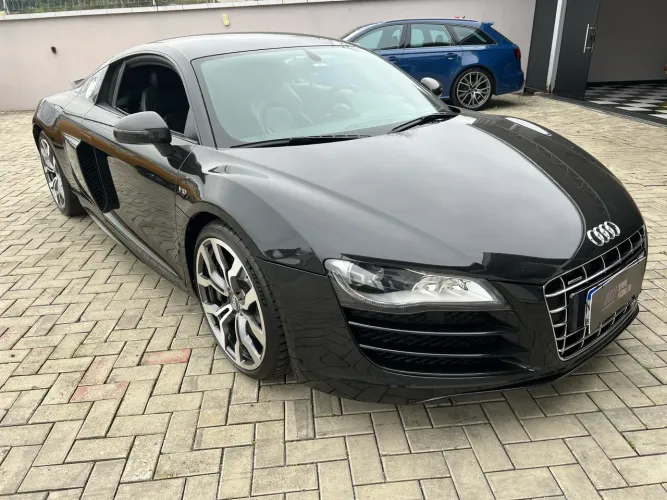 Audi R8 5.2 V10 Quattro R-tronic/s-tronic 2012