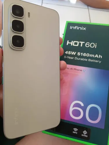 Celular infinix hot60i