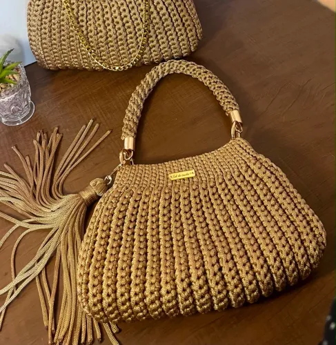 Bolsa de Crochê, Sol.