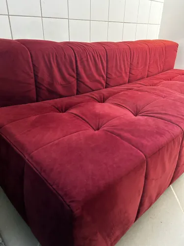 Sofá Veludo Vinho