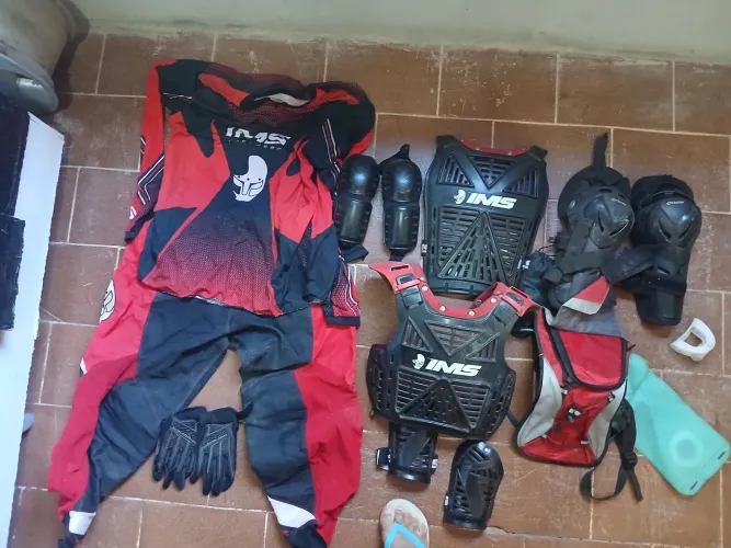 Moto roupa de trilha