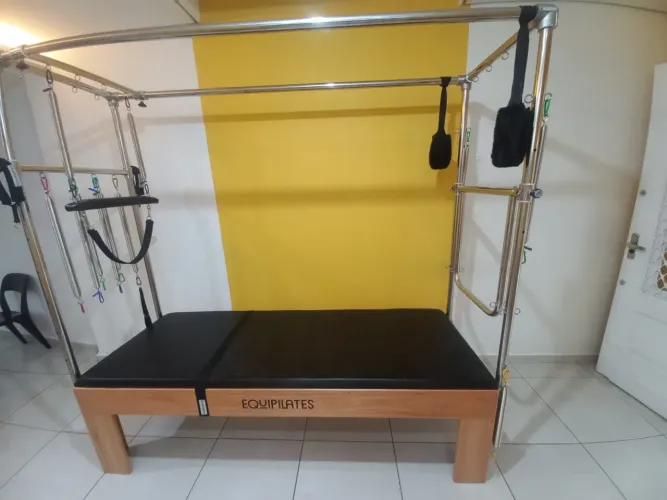 APARELHOS DE PILATES MARCA: EQUIPILATES COMPLETO - Contemporâneo
