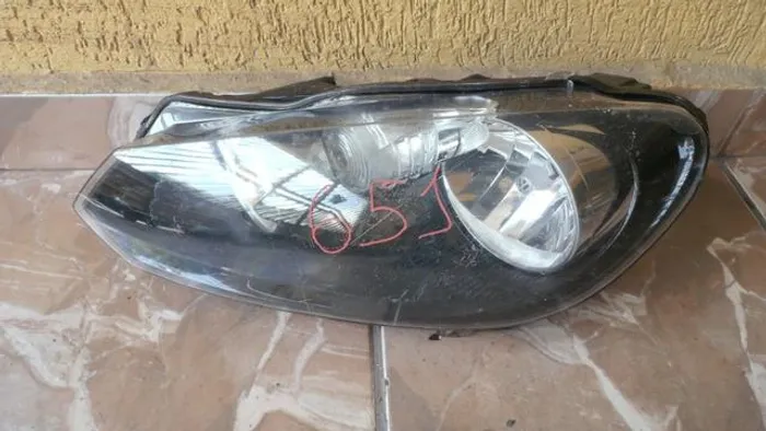 Farol esquerdo volkswagen jetta perua 2011