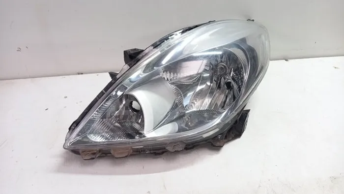 Farol nissan versa 13/15