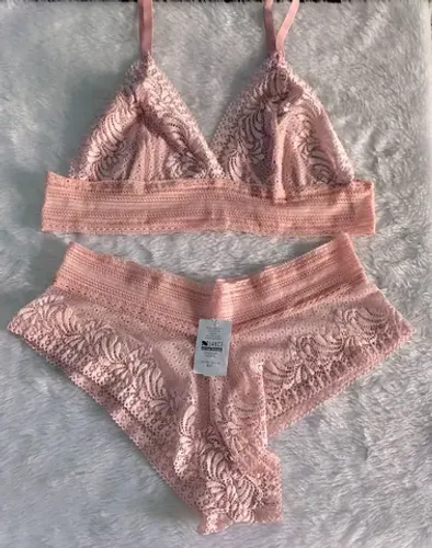 Lingerie e acessórios 