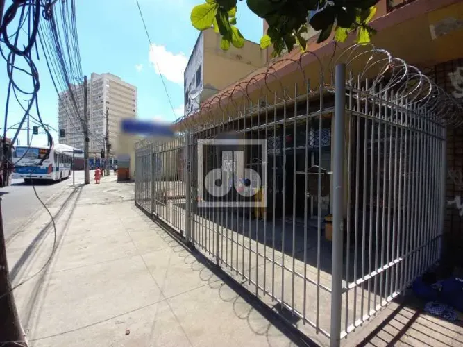 Abolição - Excelente Ponto Comercial - Loja Térrea - 282 m² IPTU - Recepção - Salas - Escr