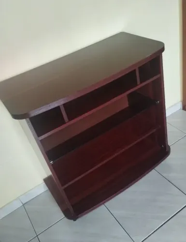 RACK DE MADEIRA / COM NICHOS / 5  PRATELEIRAS  / VIDRO FUME