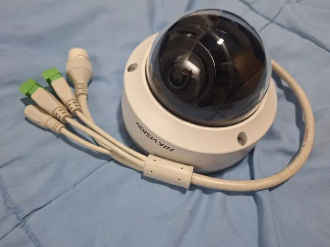 [Vendo/Troco] Camera IR Network DS2CD2155FWD Hikivision