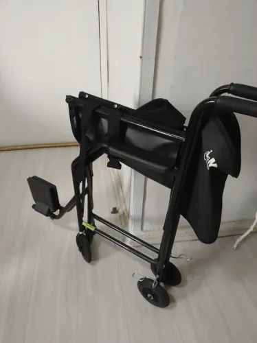 Vendo cadeira de rodas 
