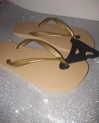 sandalia de borracha confortavel  amerela