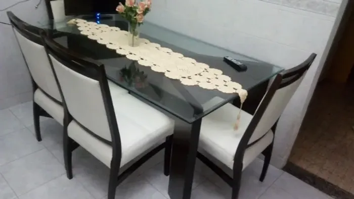 Mesa de Jantar Tampão Vidro C/Base de Madeiras Cruzadas + 6 Cadeiras-Muito Linda da Rio De