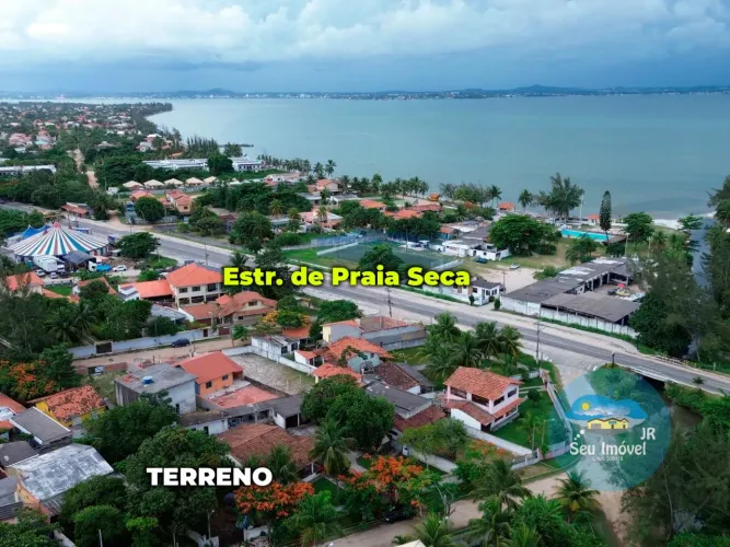 Terreno próximo a lagoa