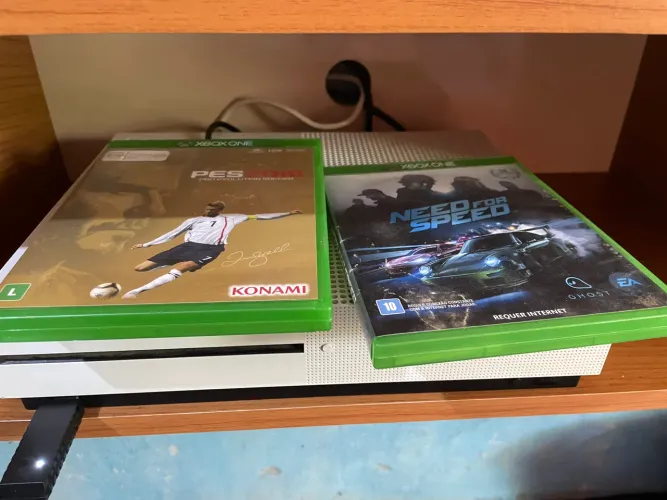 Xbox one s!! Troco em Xbox series S