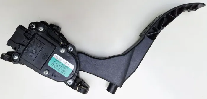 Pedal eletrônico do acelerador 