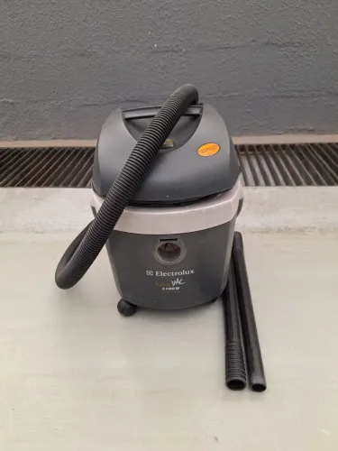 Aspirador electrolux hidrovac 1300w