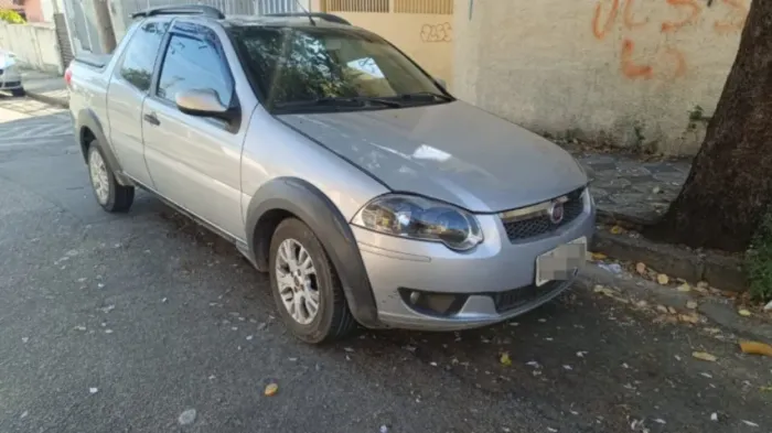 Fiat Strada Trekking 1.6 16V Flex CD 2014