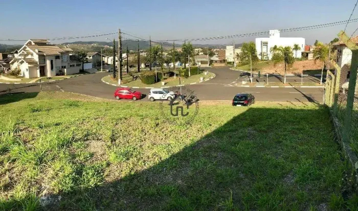 Terreno à venda com 437m² no Condomínio Terras de São Francisco em Vinhedo.
