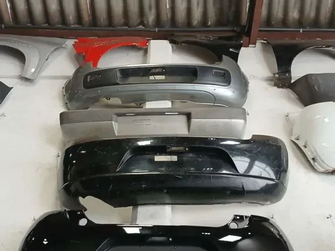 Parachoques traseiros fiat