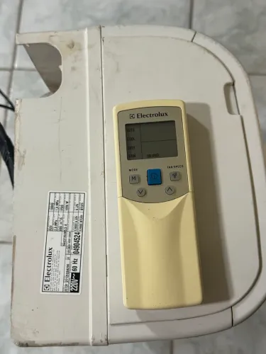 Evaporadora Eletrolux 12 mil controle original