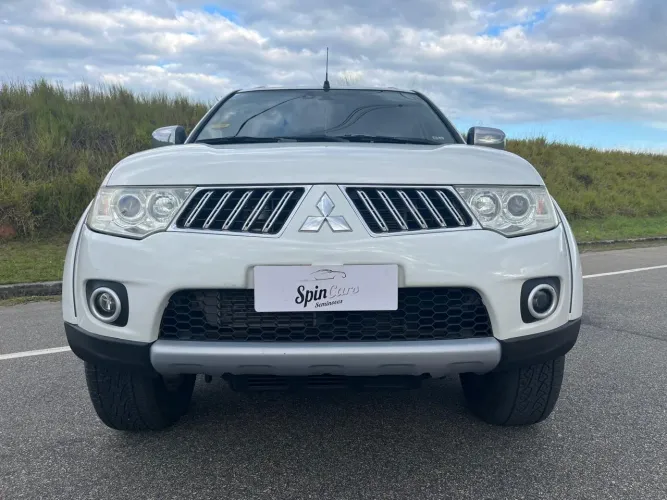 Mitsubishi Pajero Dakar HPE 3.2 4X4 T.I Dies 5P AUT 2013