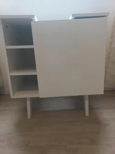 Gabinetes,  armários  de banheiro