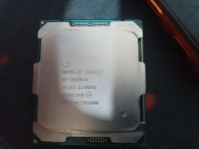 Processador Intel Xeon  E5 2620V4