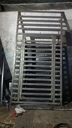 Serviço de serralheria