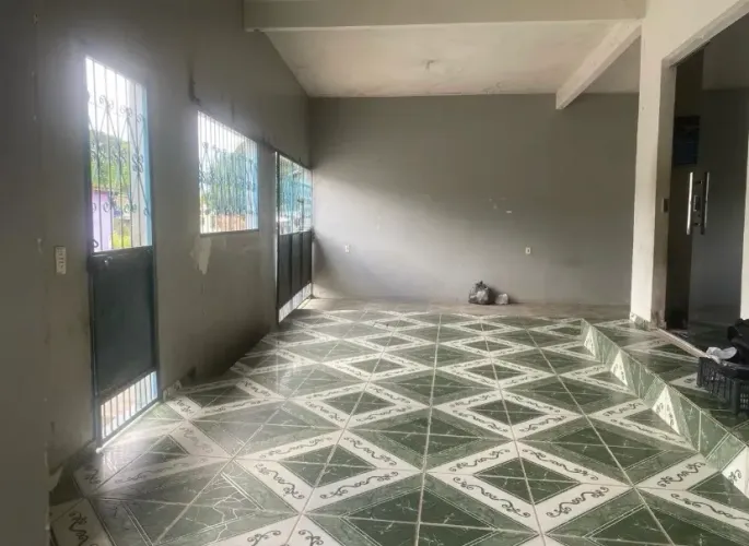 Casa no trecho 1, sol nascente