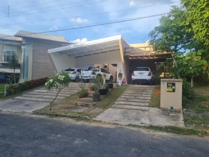 Vende-se Casa térrea com 4/4 sendo 2 suítes no Condomínio Belo Verde em Cuiabá MT