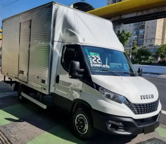 Iveco 35-150 bau seco ano 2022