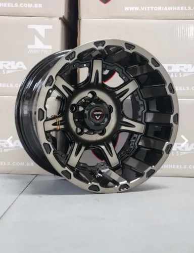 Rodas Vittoria Saara Acabamento Preto com diamantado clear coating 15x10 Offset -44 5x114