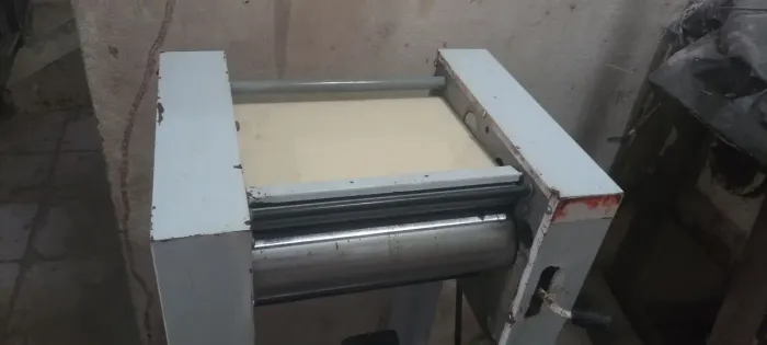Modeladora de pão para padaria 