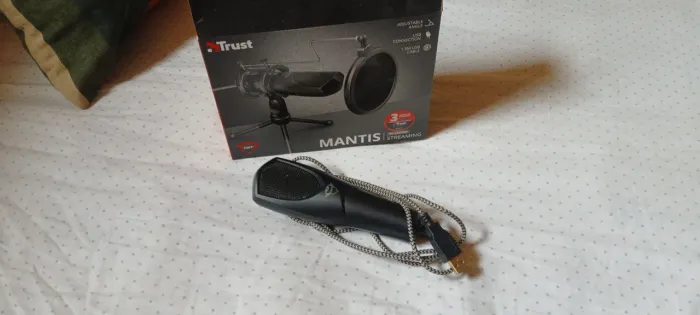 Microfone Mantis para call no PC e estúdio.
