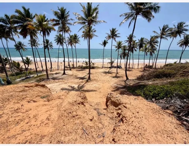 VENDO TERRENO BEIRA MAR, PÉ NA AREIA NA PRAIA DE COQUEIRINHO - PB