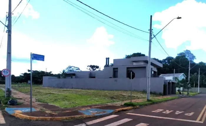 Terreno de esquina Jd. Porto Alegre 486m2