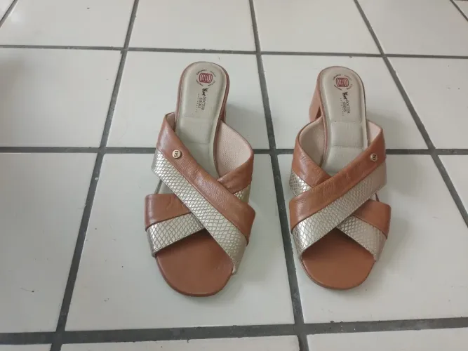 Sandália feminina de couro n 39