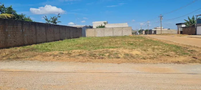 Lote Plano de Esquina - 504m²  - Condomínio Residencial Monte Verde  - Incra 9 