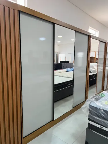 Guarda Roupa 3 portas de Correr Com espelho 100% MDF
