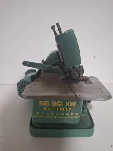 Máquina de Costura Semi-Industrial overlock